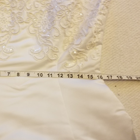 Oleg Cassini Hawaiian Style Wedding Dress - Picture 8 of 8